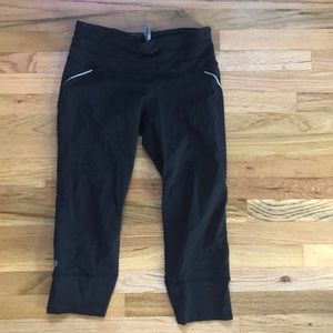 athleta cropped black leggings